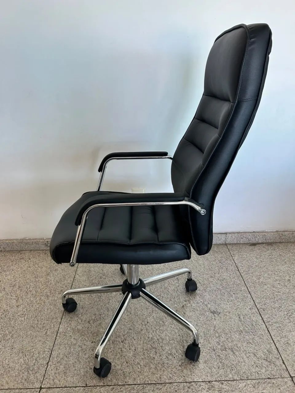 Cadeira CEO escritório 