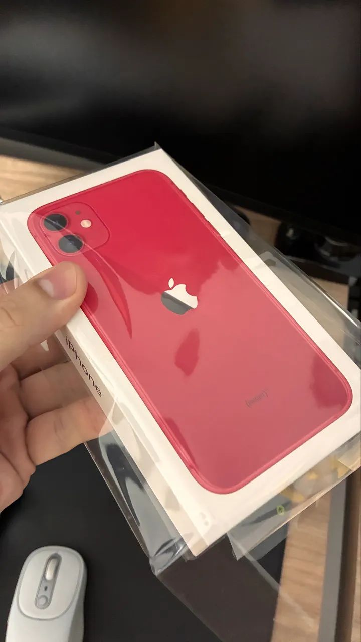 IPHONE 11 Product Red 64GB - Celulares e Smartphones - Bairro Novo
