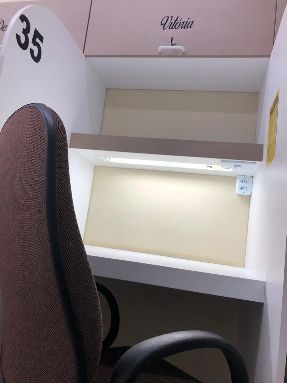 Cabines em MDF com Armário e Luminária - Foto 5