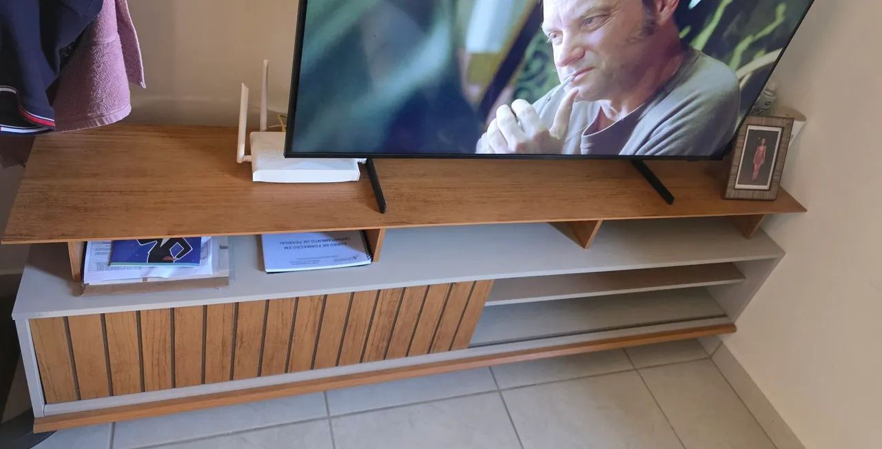 Rack para TV até 70" 1 Porta DJ Móveis Flow