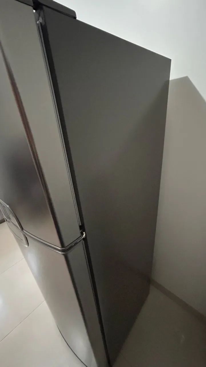 Geladeira Inox Consul 127v com transformador p/ 220v  - Foto 4