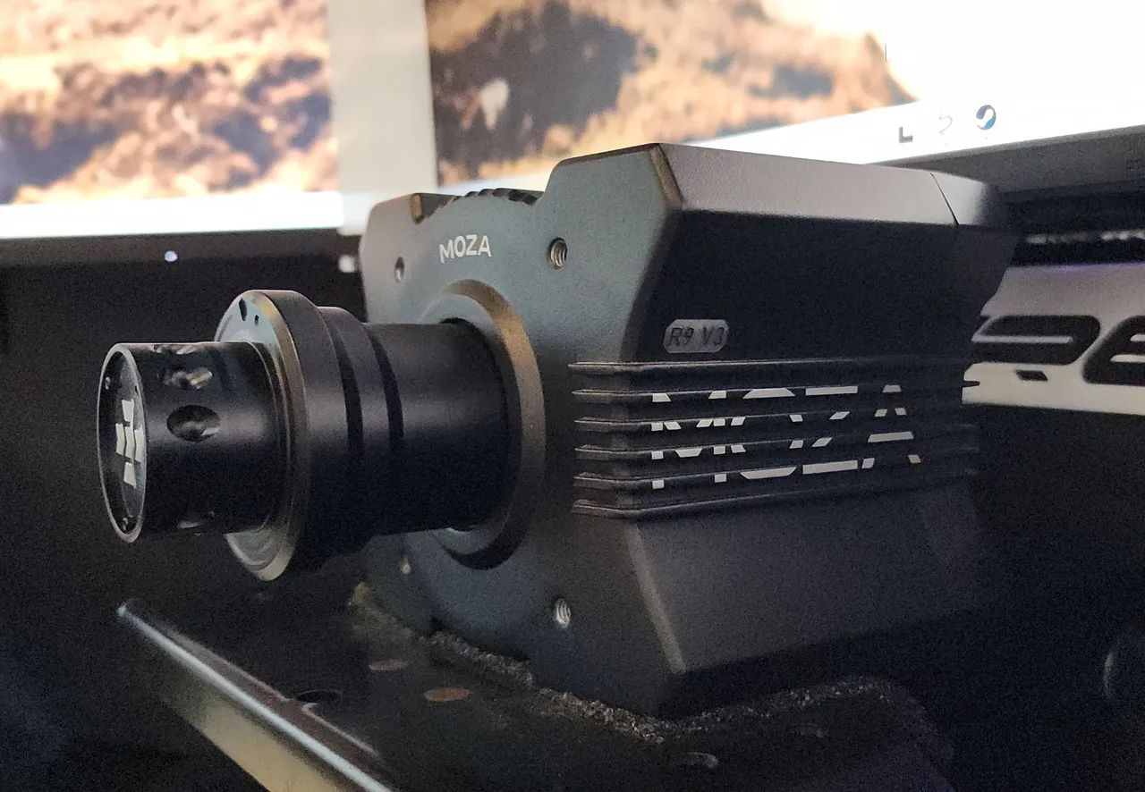 Base Moza R9 V3