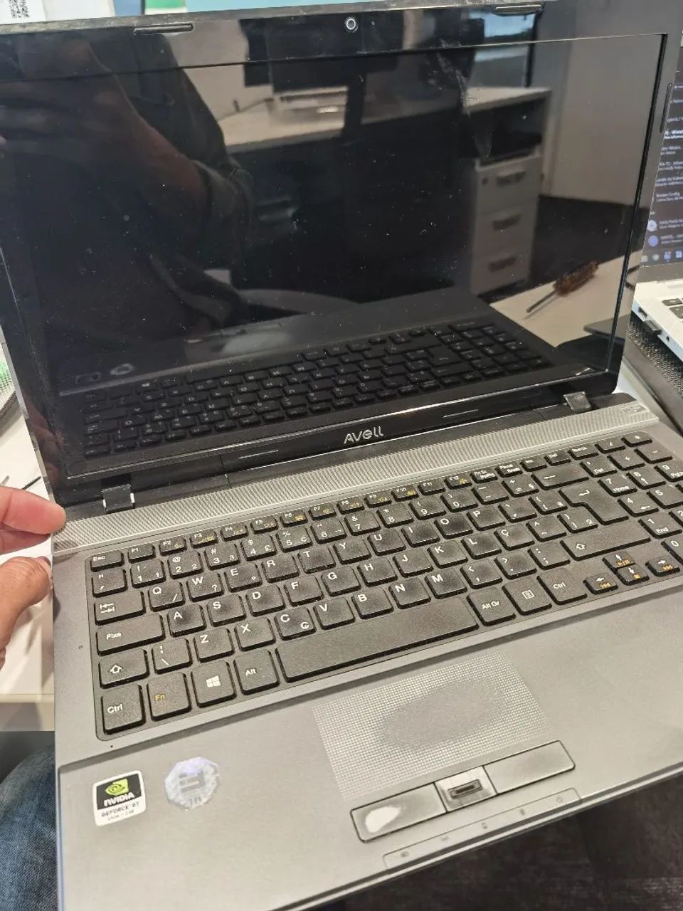 Avell Titanium B154