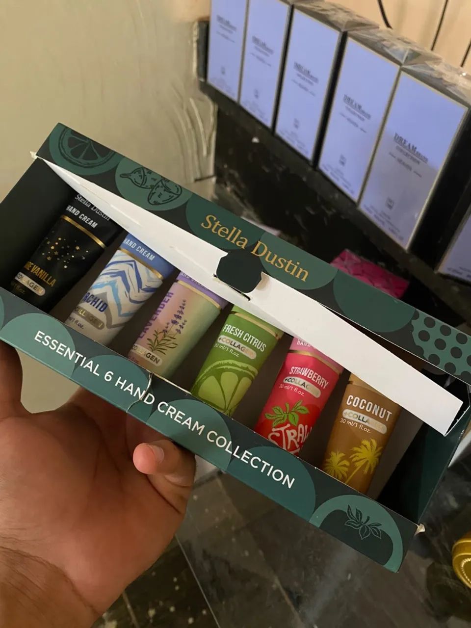 CREMES DE MÃO STELLA DUSTIN