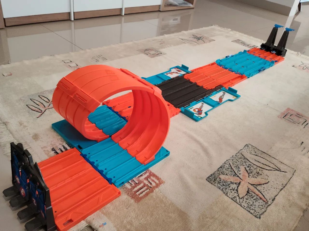 Pista Hot Wheels Mega Caixa de corrida