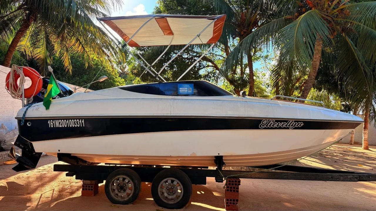 Cobra bimini 19 sem motor ..30.000.00