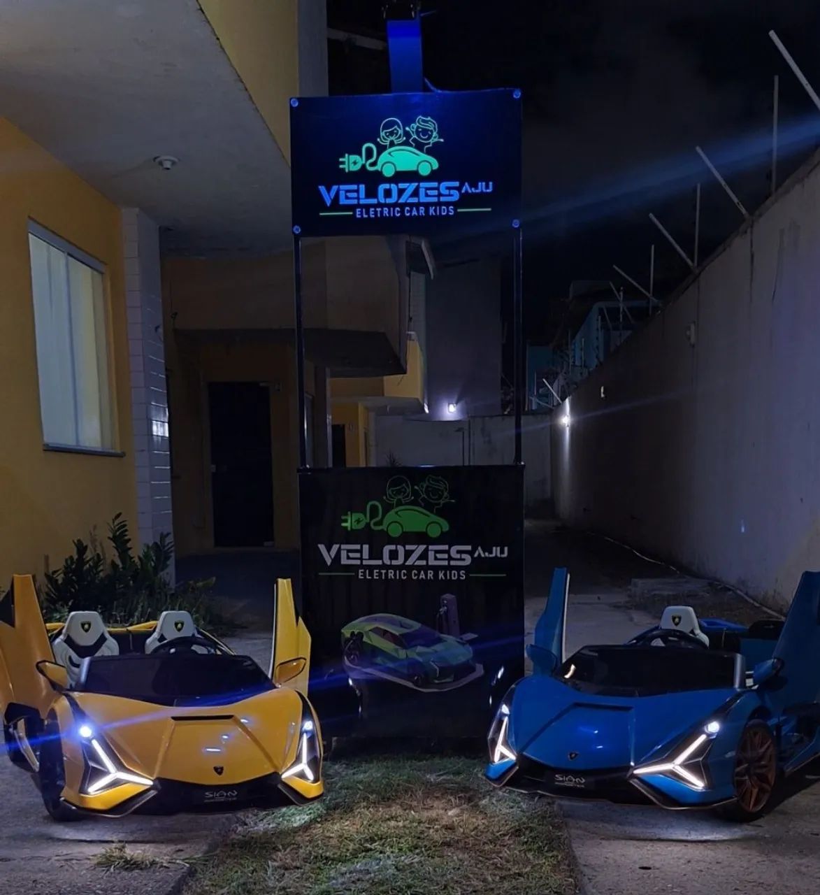 Passo carrinhos  elétricos infantis. 