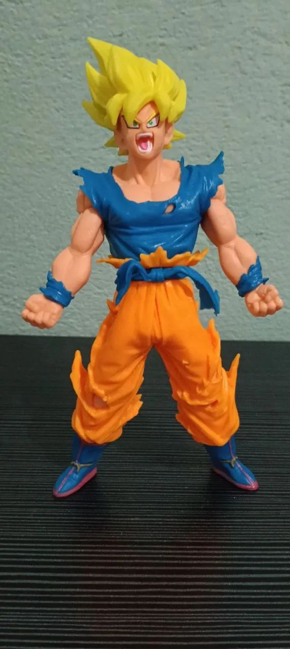 Boneco GOKU SSJ 2 Estatueta  - Foto 3