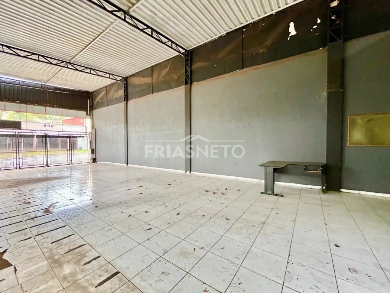 Estacionamento na curva do S - Foto 2