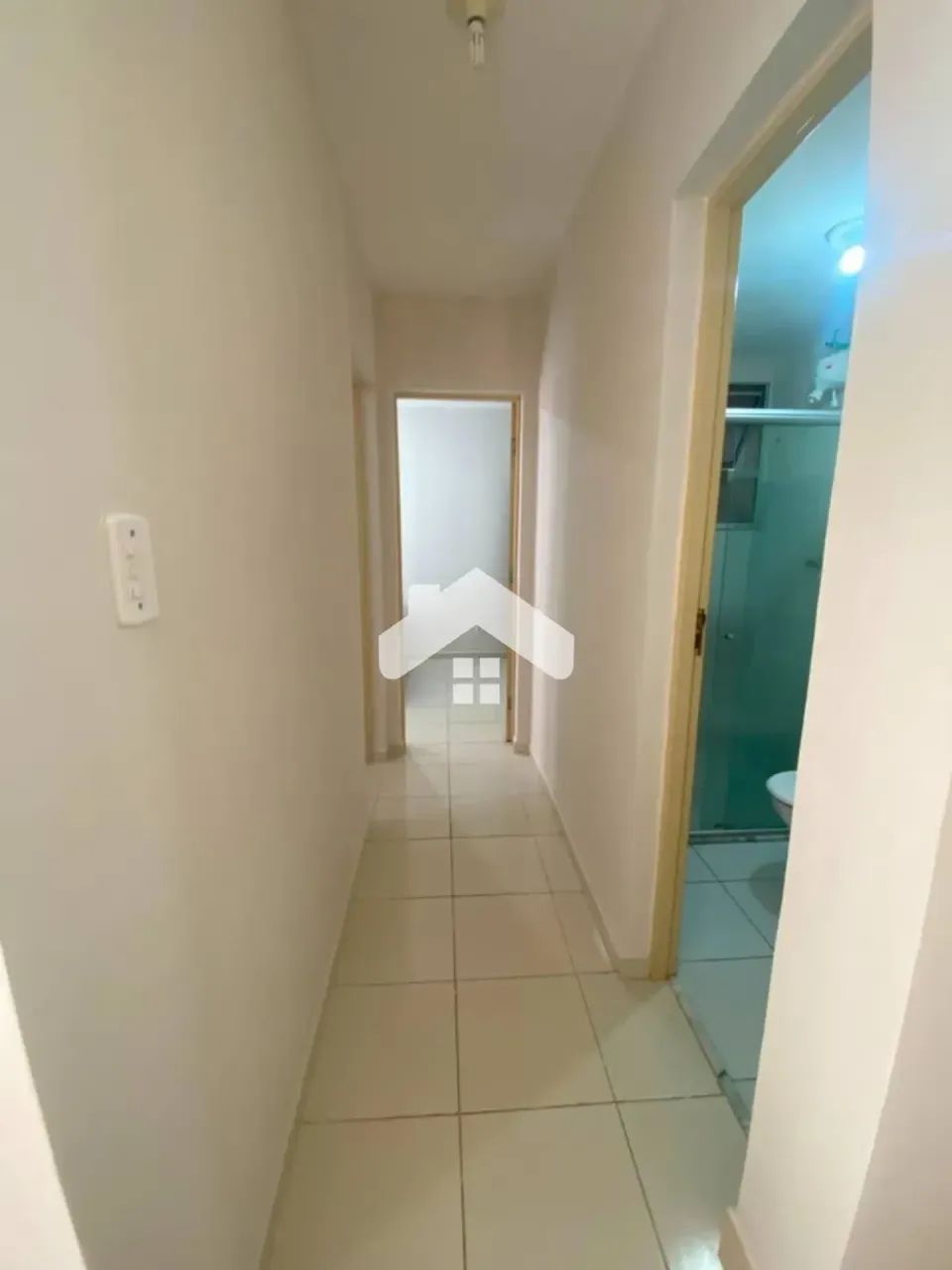 Apartamento mobiliado no Vivendas Tropical, 2/4, 1 banheiro, 1 vaga (Cond. Incluso) - São  - Foto 2