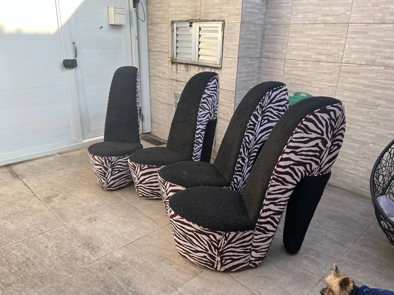 CONJUNTO DE POLTRONAS EM FORMATO DE TAMANCOS - Foto 4
