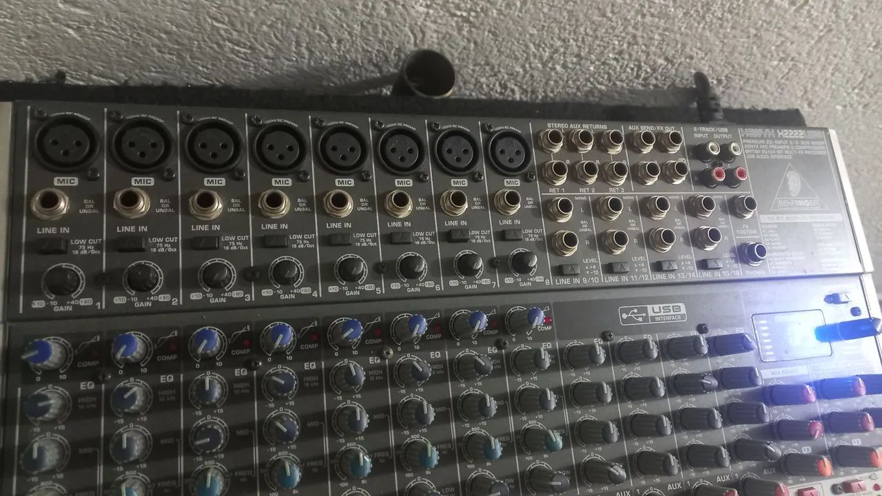 Mesa de som behringer 2222fx USB  - Foto 5