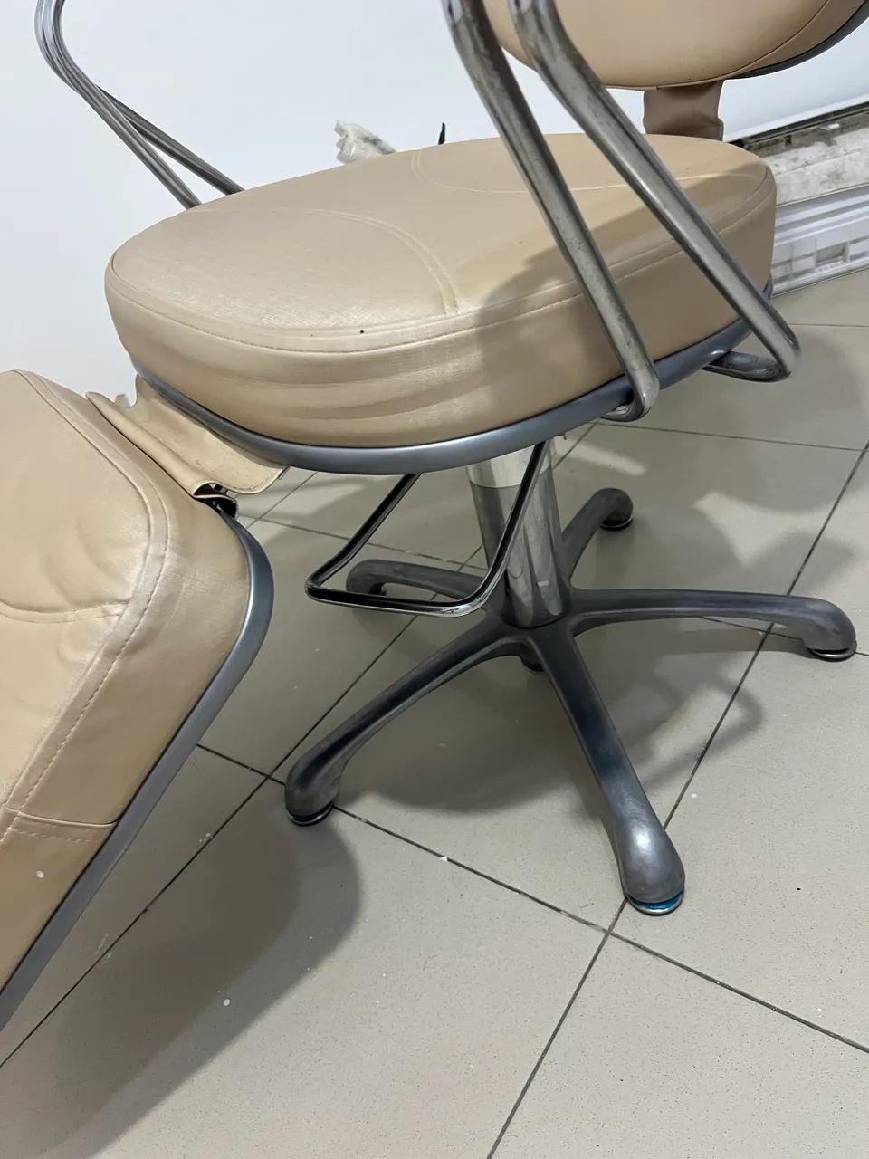 Cadeira salão/ maquiagem - Foto 5