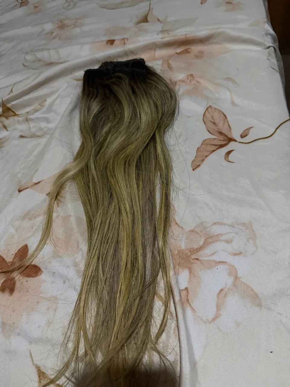 Cabelo loiro humano brasileiro 