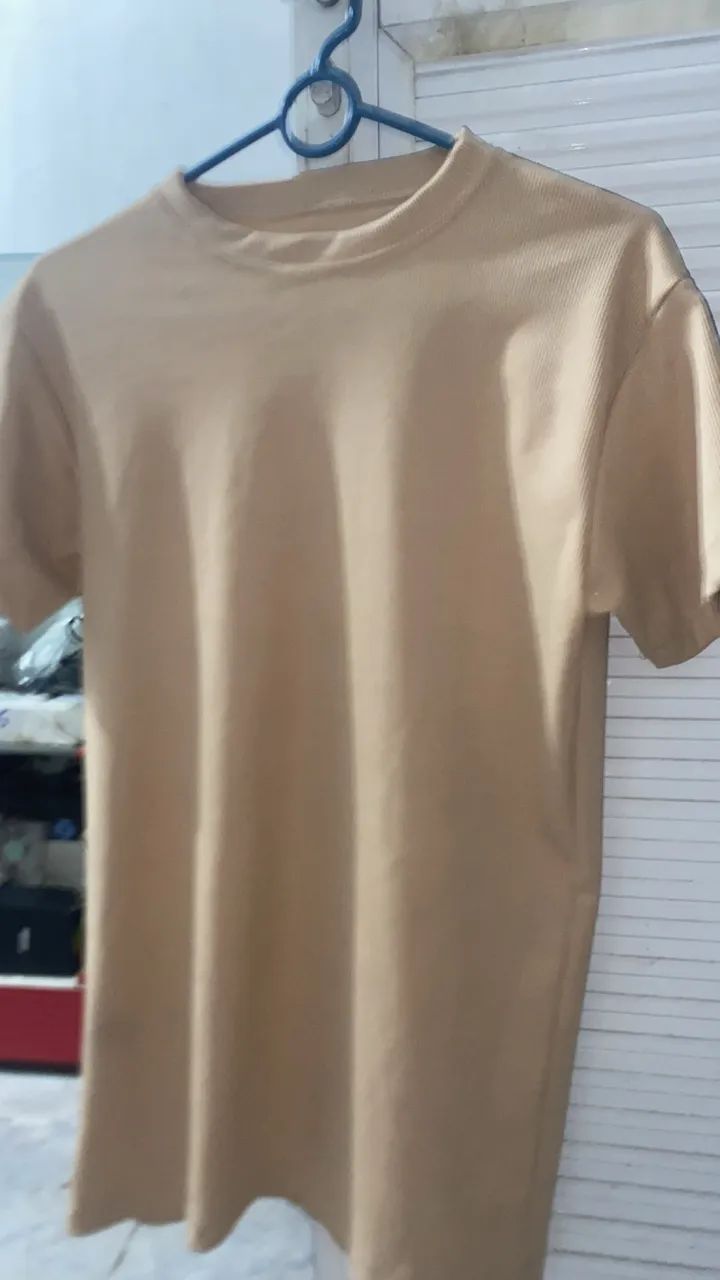 Camisa bege masculina com ótimo tecido no tamanho M  - Foto 3