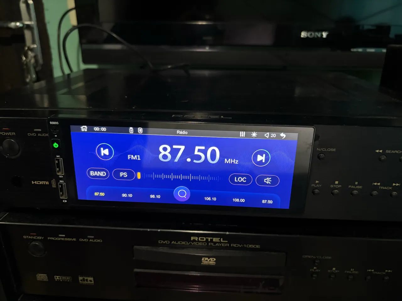 Multimídia adaptado em DVD Rotel.