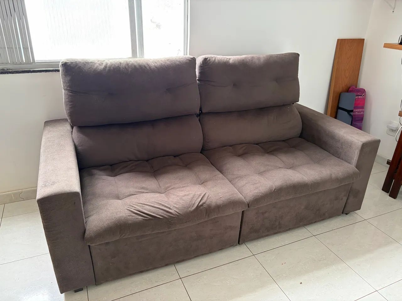 Sofá robusto