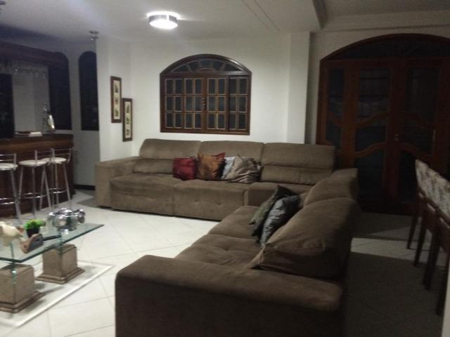 Linda casa triplex, 3 quartos, 3 vagas de garagens, Piscina e churrasqueira - Foto 7