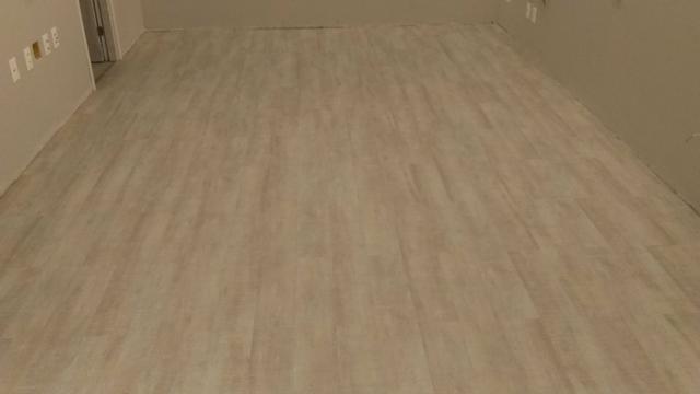Instalação de piso e rodapés - Foto 2