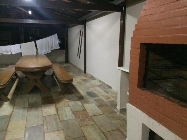 Linda casa triplex, 3 quartos, 3 vagas de garagens, Piscina e churrasqueira - Foto 11