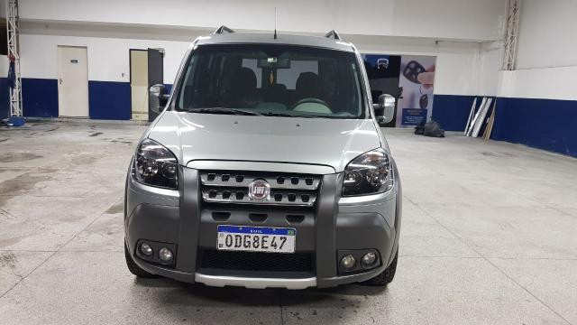 Fiat Doblò ADV , 6 lugares, muito nova - Foto 2