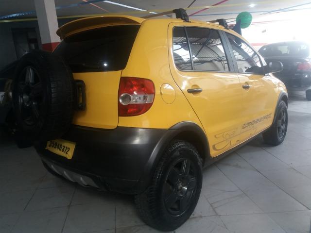Crossfox 1.6 Completo 18,900 + Pequena entrada - Foto 4