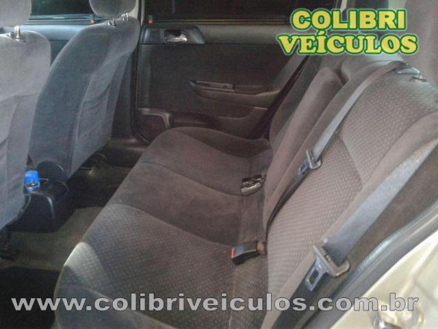 Astra Sed. Advant. 2.0 8V MPFI FlexP. 4p - Foto 8