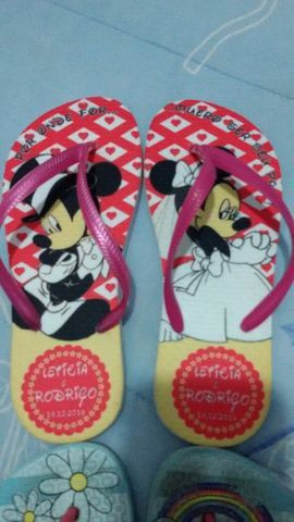 2 pares de chinelo n 33/34 - Foto 3