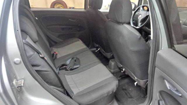 Vendo um punto 1.6 essence. carro completâo! meu Whatsapp - Foto 5