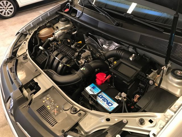 Renault Logan 1.0 Expression 2020 - Foto 11