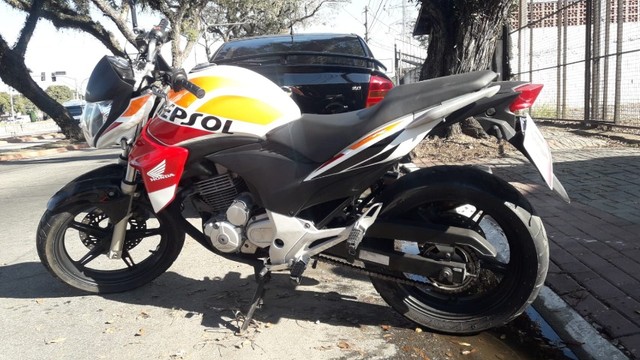 HONDA CB 300R