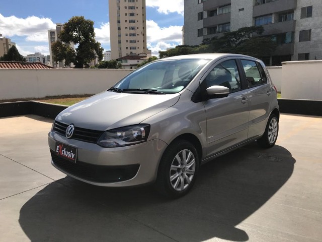 VOLKSWAGEN FOX 1.0 TRENDILINE  FLEX  4P 2013