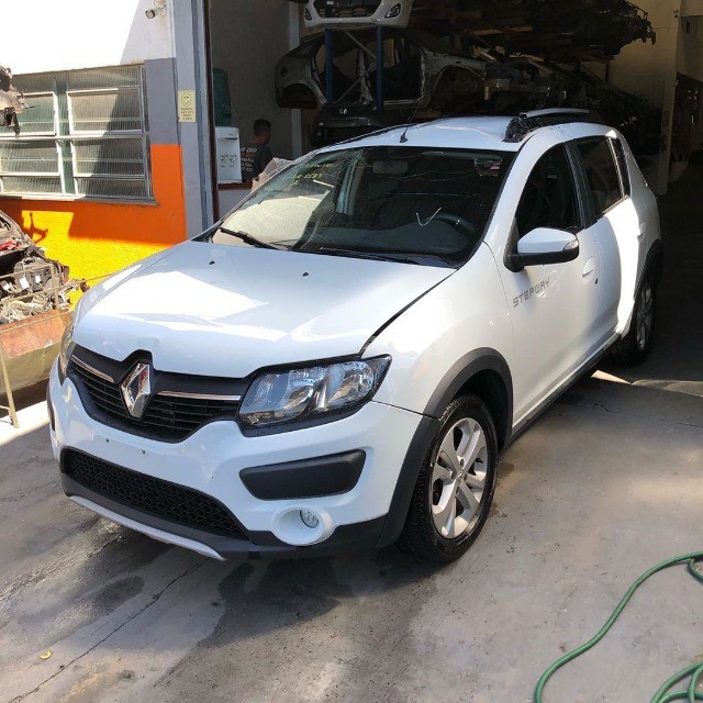 Renault Sandero 2016 Motor Parachoque Lanterna Porta Capo Farol Airbag Sucata