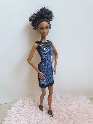 Barbie Boneca Novo Armário de Luxo com Boneca : : Brinquedos e  Jogos