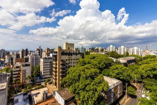Espetacular apartamento de alto padrão, semi mobiliado, décimo segundo andar, vista de cin - Foto 6