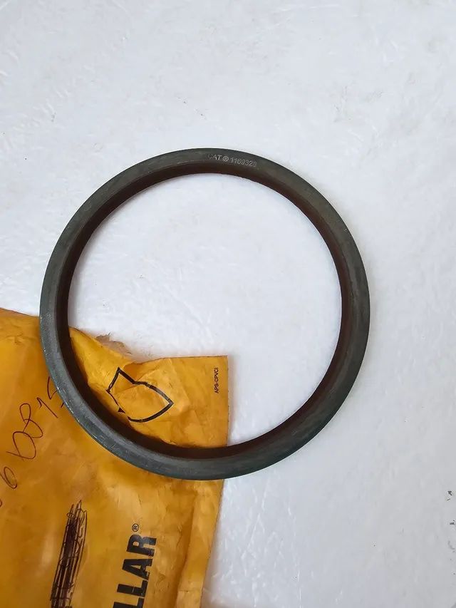 Carregadeira caterpillar 994 retentor novo original 1169328 - Foto 2