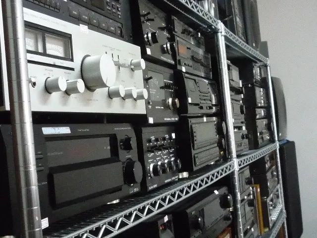 Coleção de equipamentos de som vintage em BH