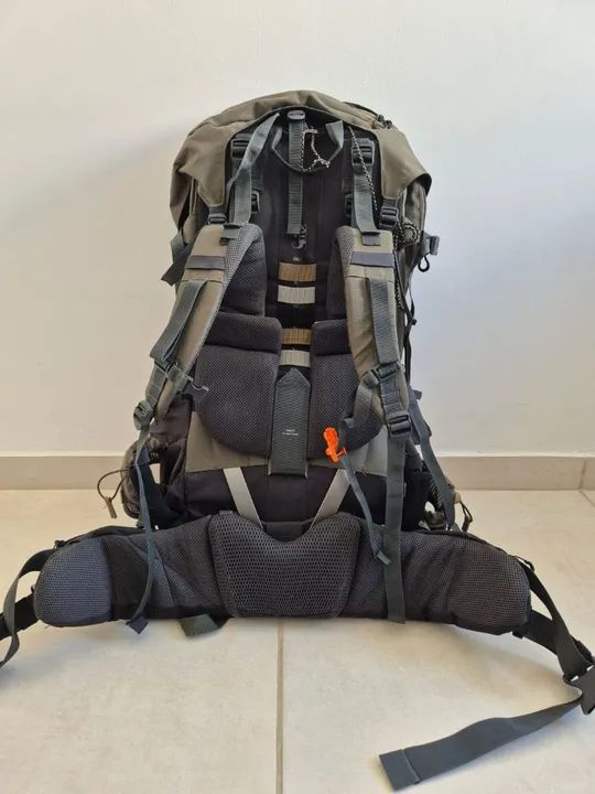 Mochila De Trekking Mt900 Symbium - Homem 90+10l Cor Cáqui - Foto 4