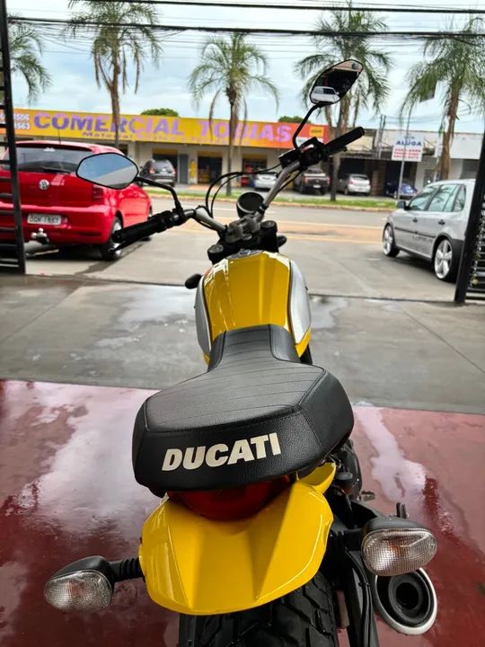 Ducati Scrambler 800c - Foto 4