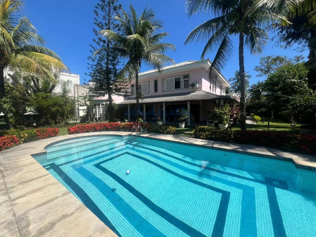 Barra da Tijuca | Casa 5 quartos, sendo 3 suites
