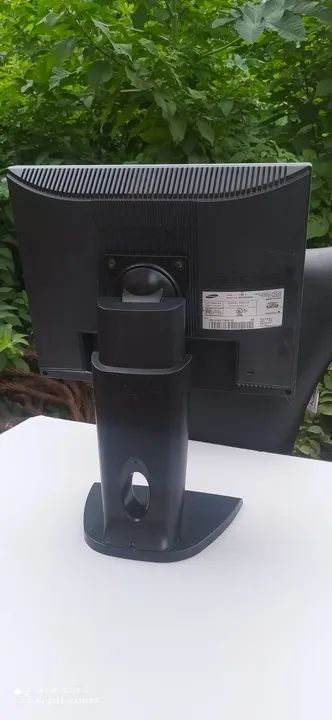 VENDO 4 MONITORES TODOS FUNCIONANDO  - Foto 4