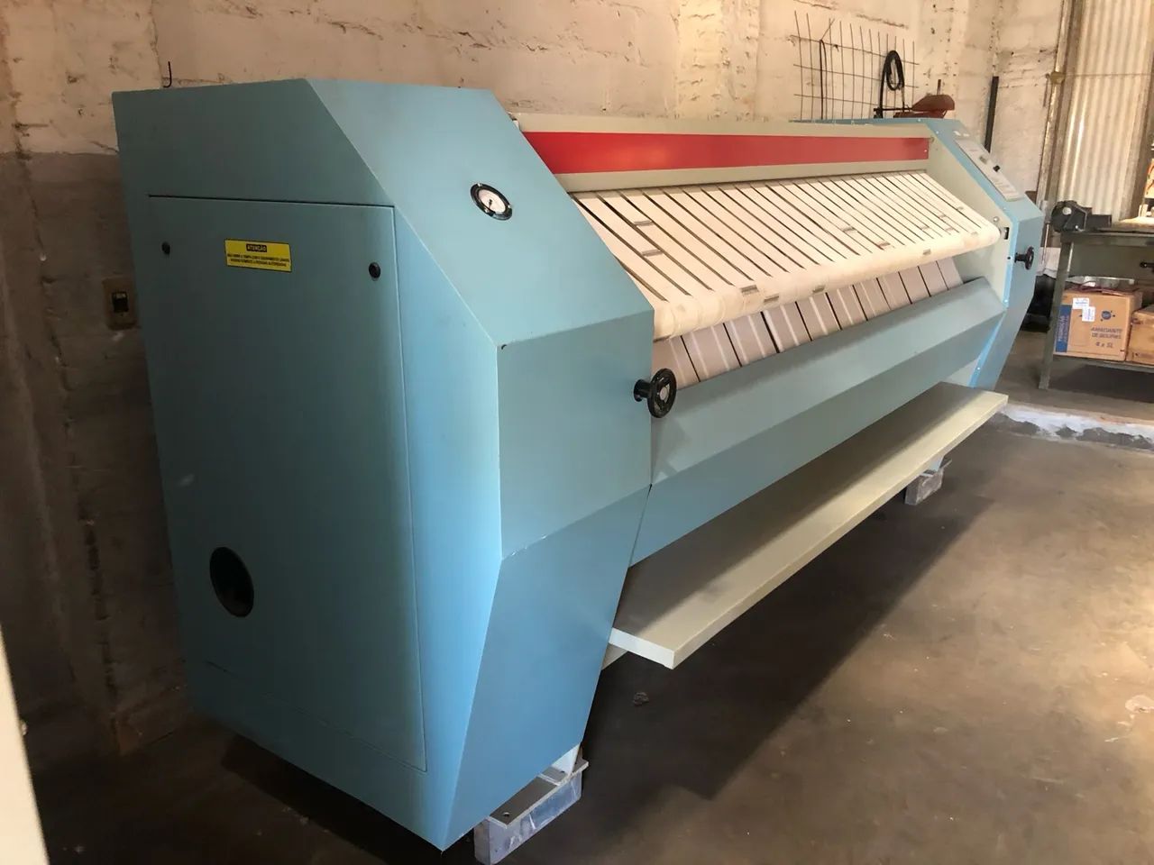 Calandra industrial 2,5mts monorol 450mm  aquecimento elétrico marca baumer - Foto 4