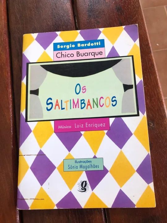 Livro Os Saltimbancos