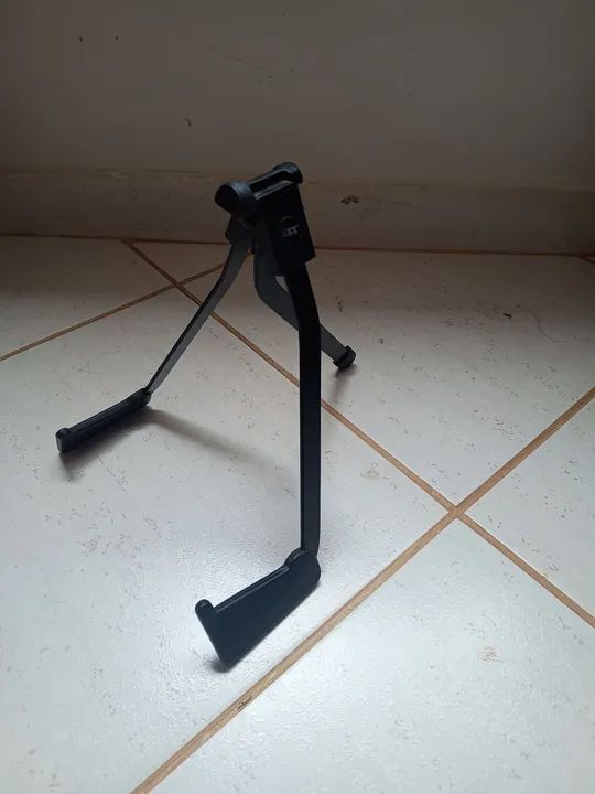 Suporte de chão para guitarra dobrável