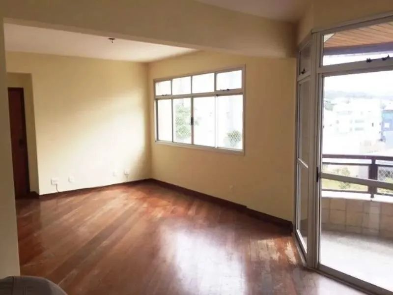 Pra quem busca espaço, vista e localização privilegiada ! - Foto 2