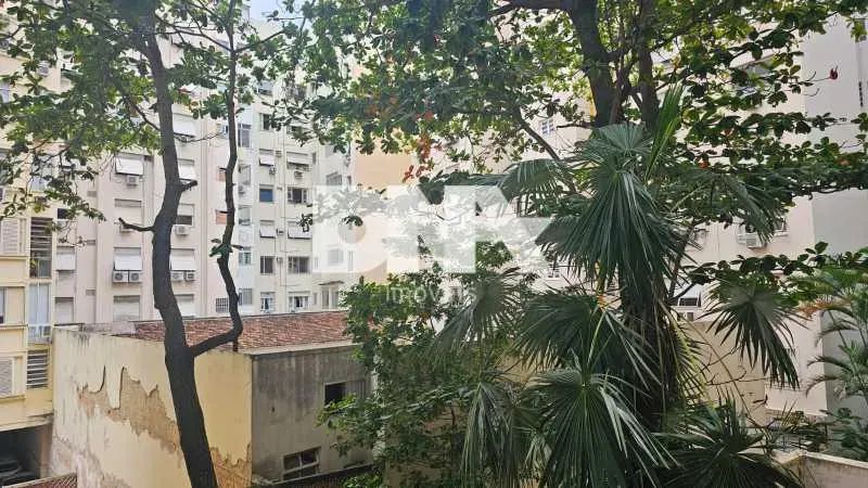 Apartamento - / Residencial / Copacabana