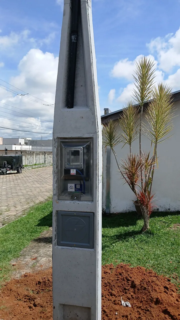 Poste padrão
