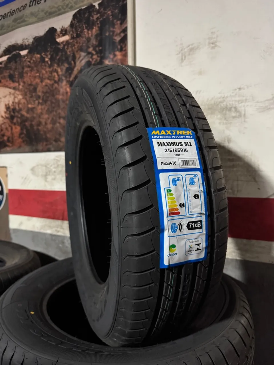 Pneu Maxtrek 215/65 Aro 16