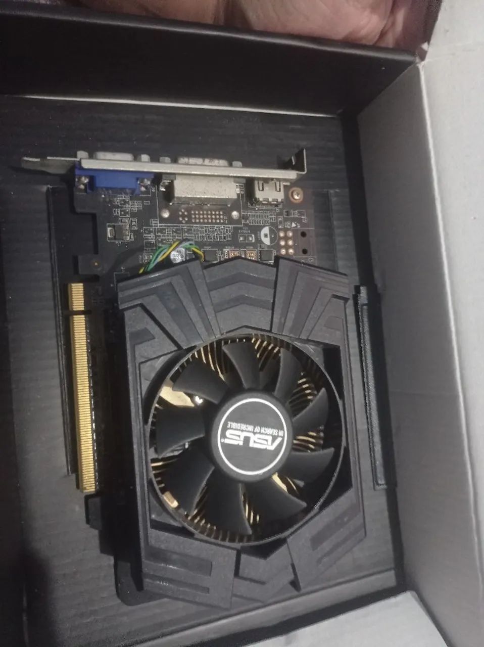 Placa de Vídeo ASUS GTX 750 TI *COM DEFEITO*