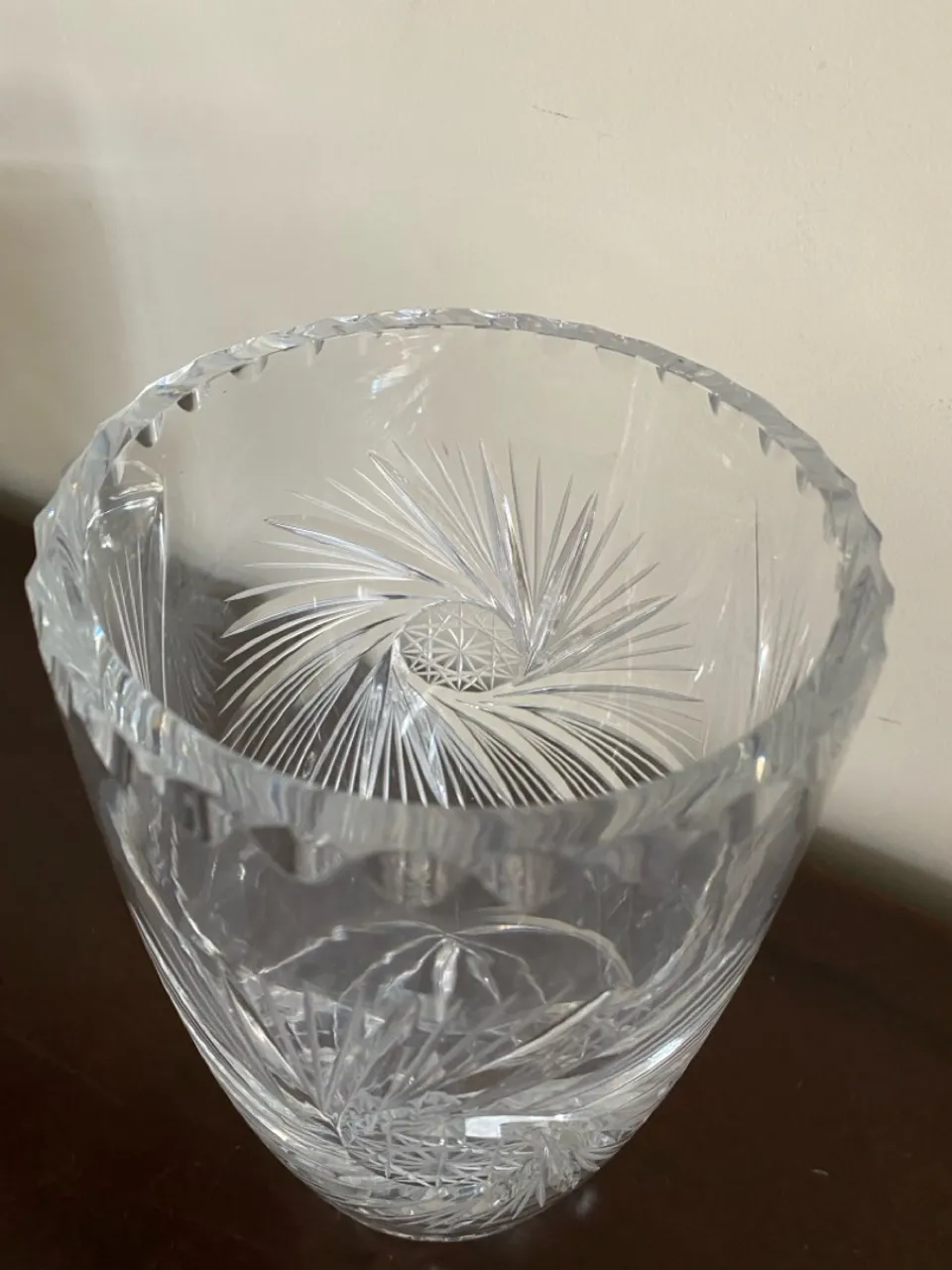 Vaso de cristal lapidado com design exclusivo